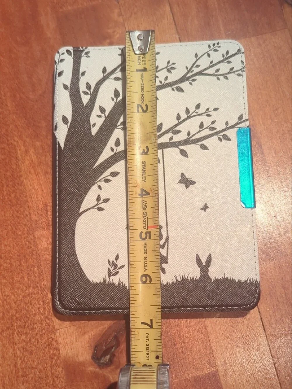 Kindle protective Folio Case with Tree Swing Design in Cream and Black